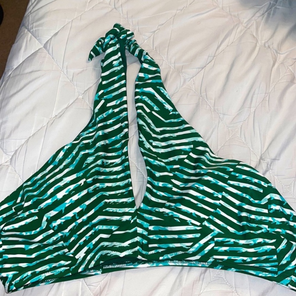 NWOT Aerie Green Bikini Top Size XL
